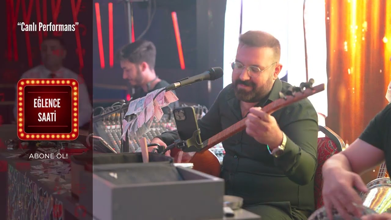 Ayaşlı Mustafa - Sarı Kızın Saçları & Bahçeye Ektim Çilek (Canlı Performans)