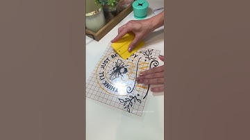 Cricut hack for layering vinyl ✨🐝 #cricuttutorials #cricutcrafts #diycrafts