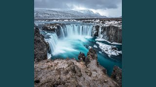 Flowing Echoes