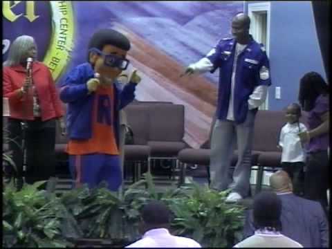 Bishop George Bloomer - Bishop's Grandson dances w...