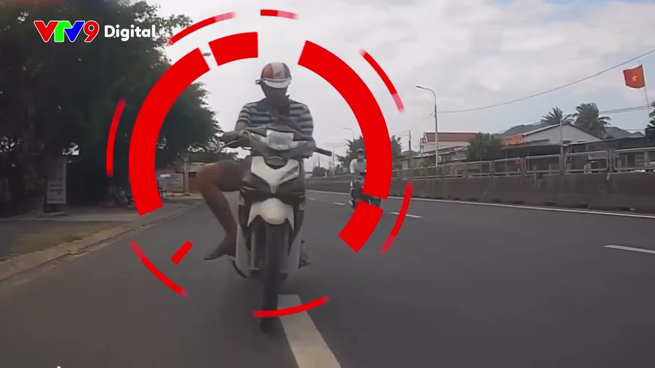 Lái xe mà dán mắt vào điện thoại, t.a.i.n.ạ.n Ngay Tức Thì;Camera Để Lộ Những Tình Huống Khó Đỡ #168