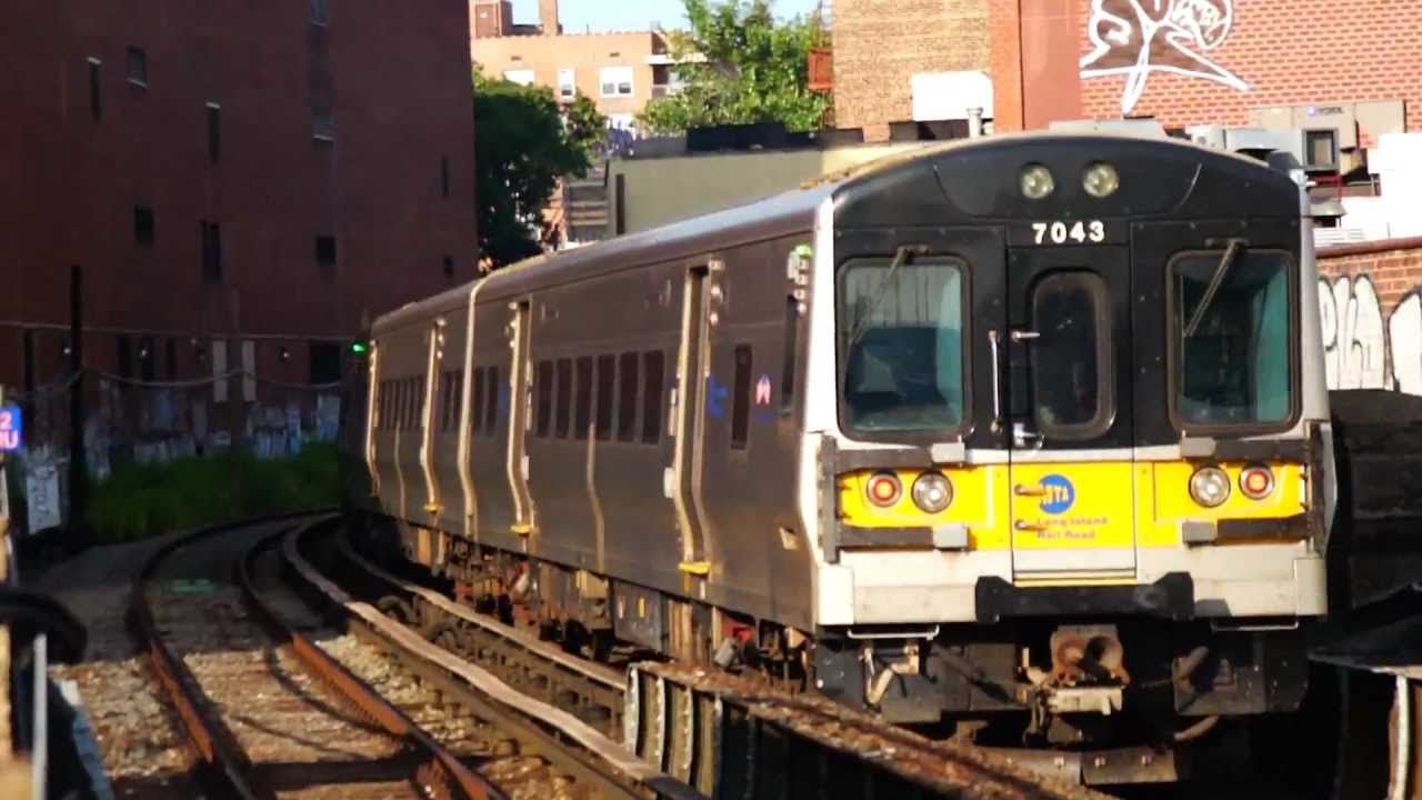long-island-railroad-port-washington-bound-express-train-of-m-7s