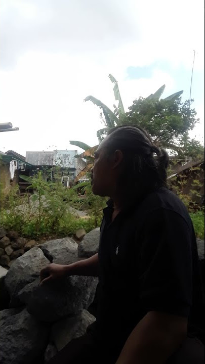 penjual batu edan