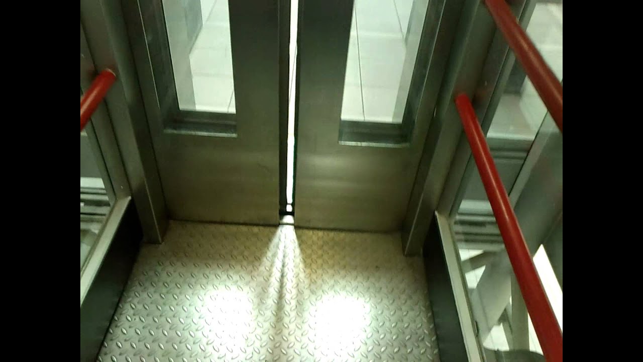 An elevatour of the WDE elevators @ Railroad Station Amersfoort