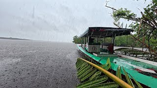 Hujan deras turun tiba2 saat mancing di sungai. Waspada cuaca extrime diakhir tahun 2025