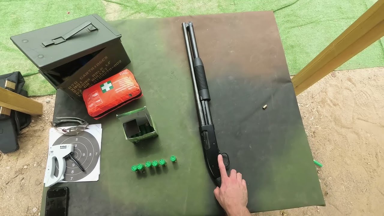 Jak załadować strzelbę Pump-action (Mossberg Maverick 88)