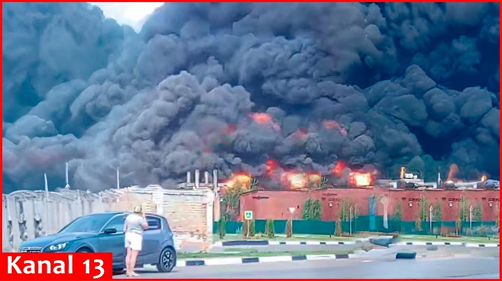 Une explosion et un violent incendie se produisent dans une usine chimique après une attaque de d...