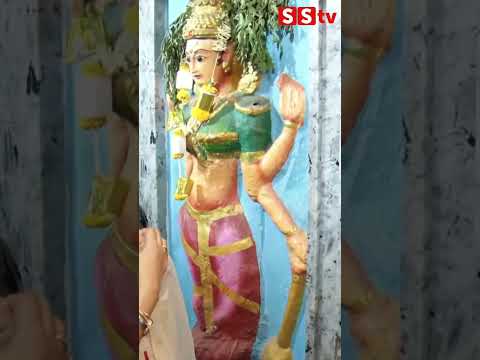 ದರ್ಶನ್ ಬೇಗ ಹುಷಾರ್ ಆಗಲಿ ಎಂದು ದರ್ಶನ್ ಪತ್ನಿ ದೇವಸ್ಥಾನದಲ್ಲಿ ಪೂಜೆ#darshanthoogdeepasrinivas #sstv ದರ್ಶನ್ ಬೇಗ ಹುಷಾರ್ ಆಗಲಿ ಎಂದು ದರ್ಶನ್ ಪತ್ನಿ ದೇವಸ್ಥಾನದಲ್ಲಿ ಪೂಜೆ#darshanthoogdeepasrinivas #sstv
