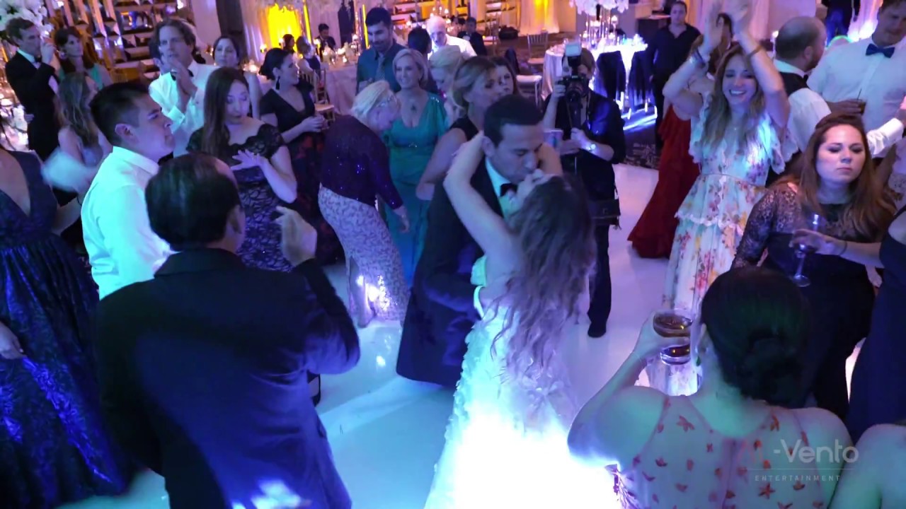 Social Sound Band "Clavado en un Bar"