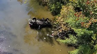 Car crashes into Lynchburg s James River