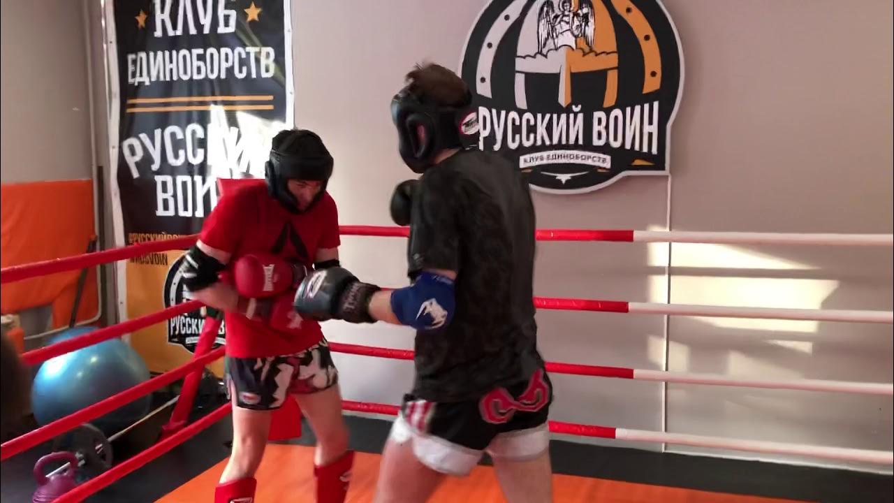 Удар коленом в голову Муай Тай