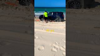 How to Drive on Sand #shorts #hilux #4wd screenshot 5