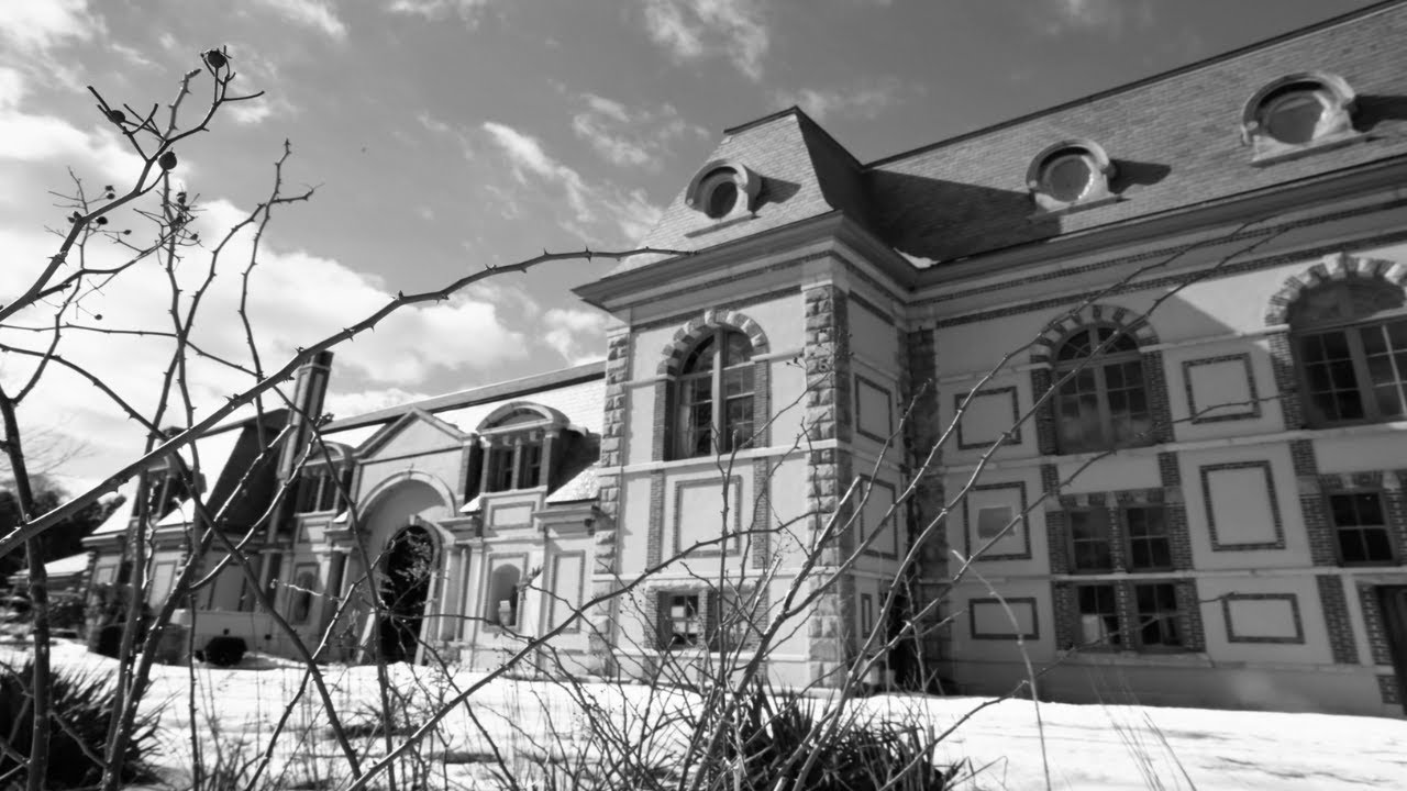 Belcourt of Newport ╏ Loggia Restoration