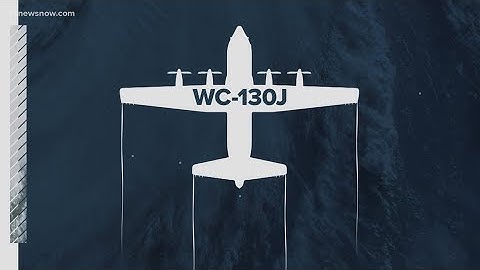 Hurricane Fast Facts: How Do Hurricane Hunters Get Inside Storms?