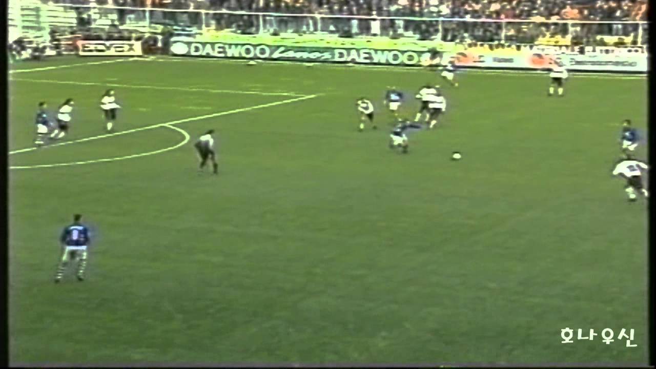 97/98 Away Ronaldo vs Sampdoria