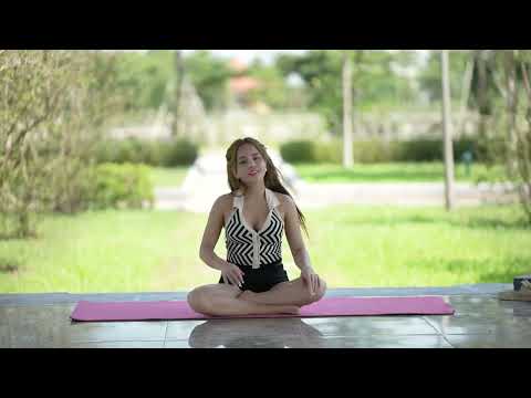 4K RINA ON THE STREET CUTOUT AI LOOKBOOK