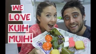British Couple Trying Malaysian Sweets Again Kuih Muih Malaysia Vlog 14