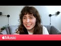 Capture de la vidéo Clairo: 'Sling' And Exploring Uncomfortable Thoughts | Apple Music