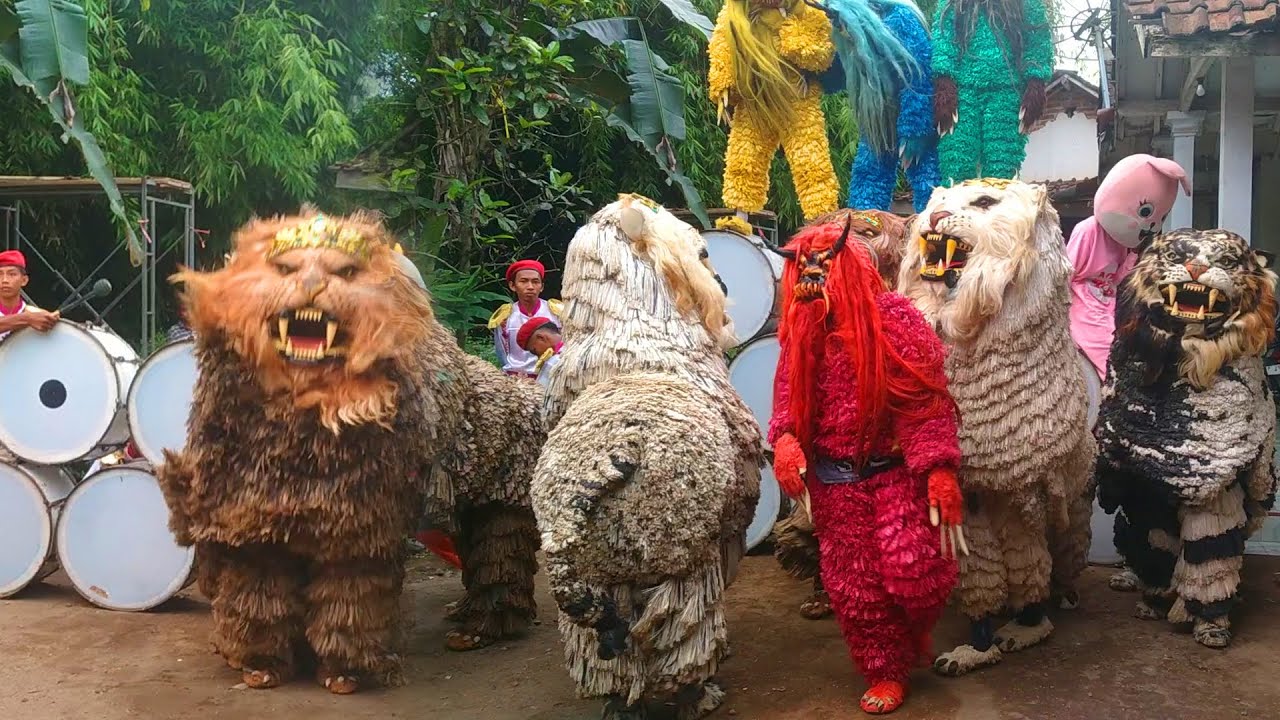 Полный список развлечений CAN MACANAN SINGO RAUNG, мероприятия и развлечения на территории двора.