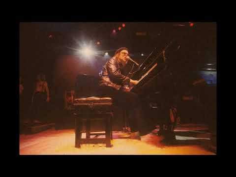 Elton John - Shine On Through (Live At Wembley Arena 11/3/1977)