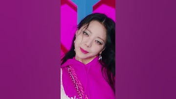 ITZY 있지 “LOCO” but it