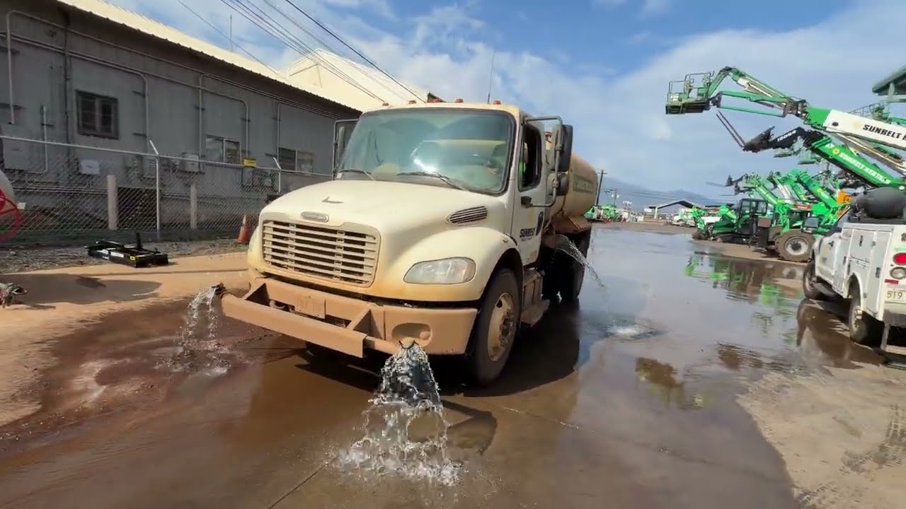 Lot 6 2018 Freightliner M2 2000-Gallon Water Truck Maui Online Auction IslandBid.com