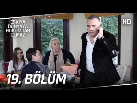 Video: Sadece arkadaş olmanın kötü olduğunu kim söyledi?