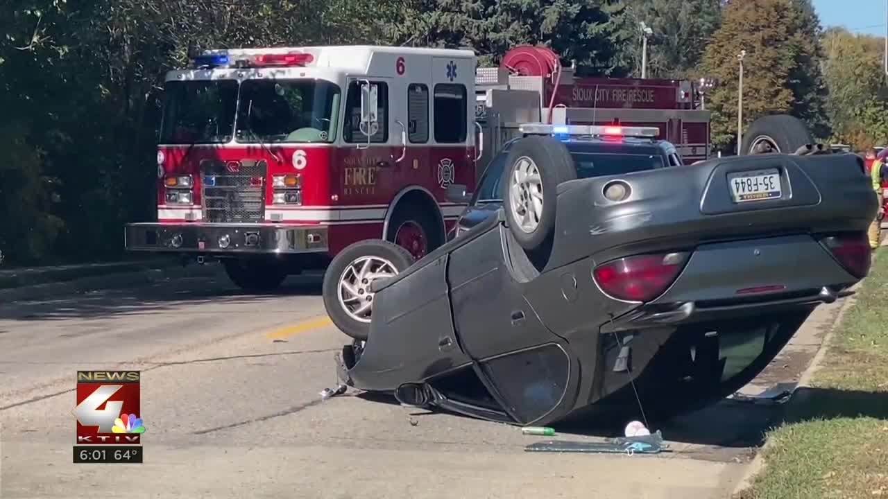 Minor injuries reported at rollover accident in Sioux City YouTube