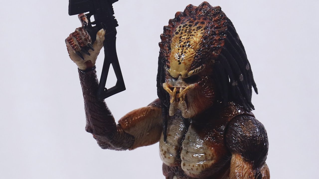 NECA Ultimate Lab Escape Fugitive Predator Review - YouTube