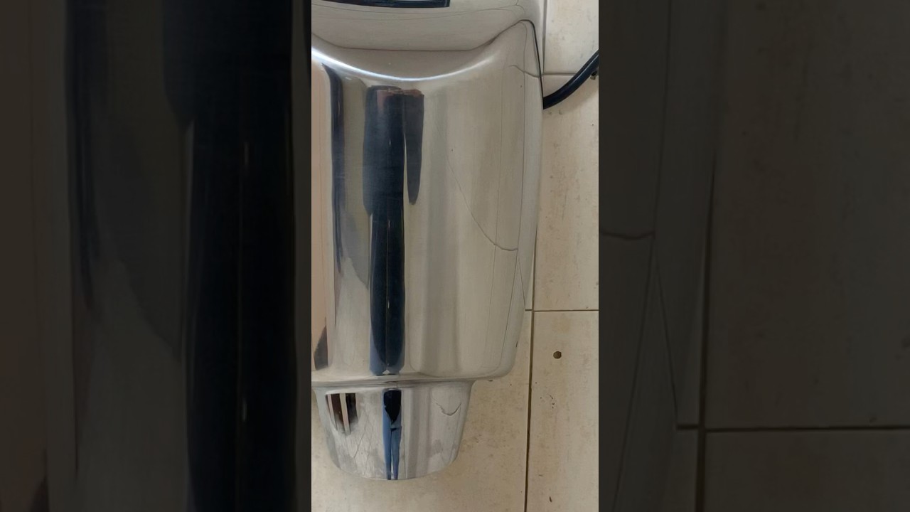 Royal Souverign Hand Dryer l Jacks Family Restaurant l St Jacobs ON l