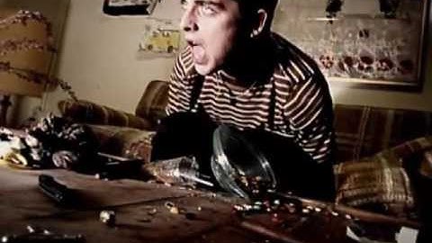 Green Day - Longview (Official Music Video)