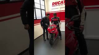 V-DAY CARBONVANI. DUCATI PANIGALE V4S  “JENA”