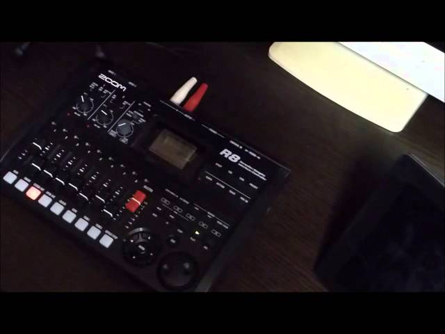 How to Create a Drum Pattern on the Zoom R8
