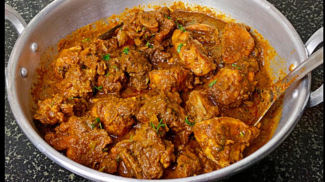 ಸಿಂಪಲ್ಲಾಗ್ ಒಂದು ಚಿಕನ್ ಫ್ರೈ 100% ಬಾಯಿ  ಚಪ್ಪರಿಸಿಕೊಂಡು  ತಿನ್ನುವಷ್ಟು ರುಚಿ easy and tasty chicken fry