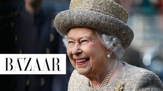 How Queen Elizabeth Uses Her Purse to Send Secret Signals to her Staff 