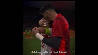 Kızlarerkekler Ağlamak Nedir Bilmez