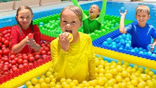 Download Lagu Four Colors Water Balloons Challenge MP3 Download Lagu Four Colors Water Balloons Challenge MP3