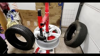 Manual Tire Changer with Duckbill