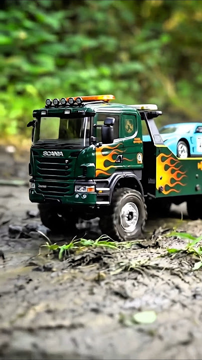 RC Truck Scania Green Tow Truck Car Toy Truck Wobbling #truck #truckwobbling #findingtoys