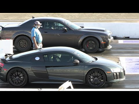 Muscle cars vs Supercars  Domestic vs Import - drag racing