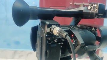 How to connect mic 🎤 in Panasonic PV 100 video camera