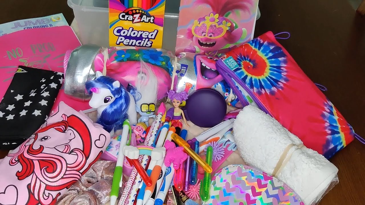 Trolls shoebox for Girl 10-14 with Operation Christmas Child (unboxing) 