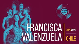 Francisca Valenzuela, cantante, compositora, pianista y activista chilena estrena “La Fortaleza”.