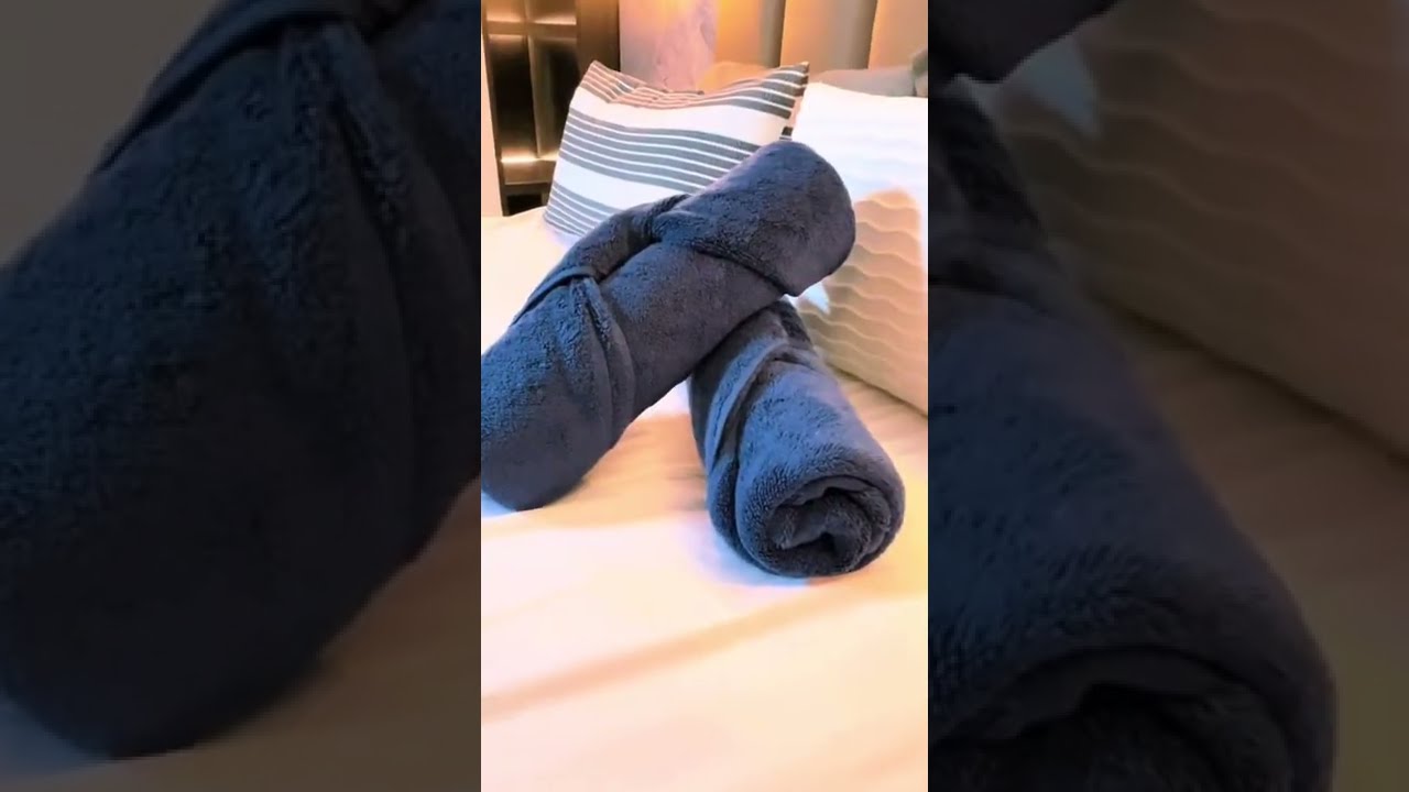 Two ways to fold towels hotel style. #homehacks #foldingtowels