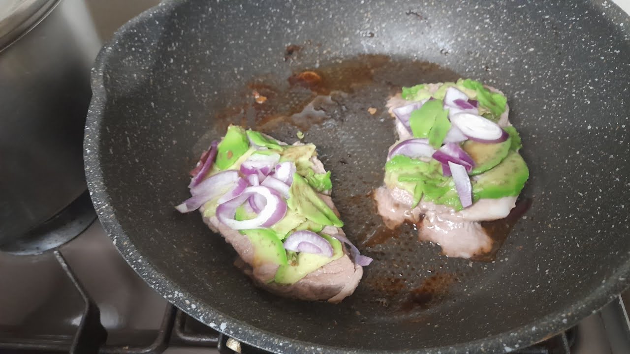 Pork avocado onion cooking & eating / Encore ASMR