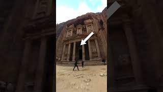 Whats inside Petra ?