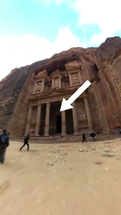 Whats inside Petra ?