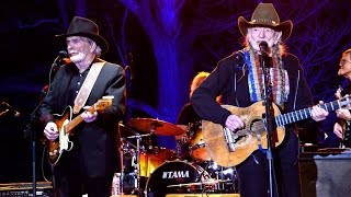 Willie Nelson and Merle Haggard - Where Dreams Come To Die - Django &amp; Jimmie - Lyrics