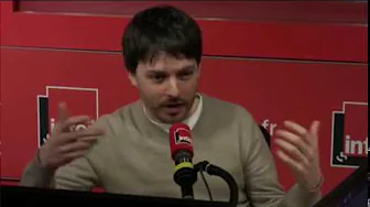 Chris Esquerre parodie les coulisses de la télé