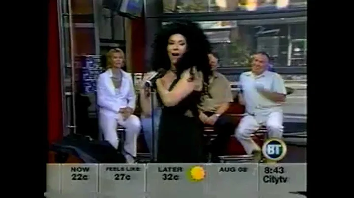 Celebrity Impersonator Tracey Bell Becomes Liza, C...